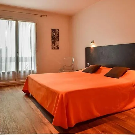 Richelieu 2* 몽트드마르장