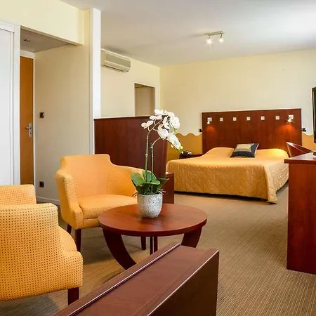 Richelieu 몽트드마르장