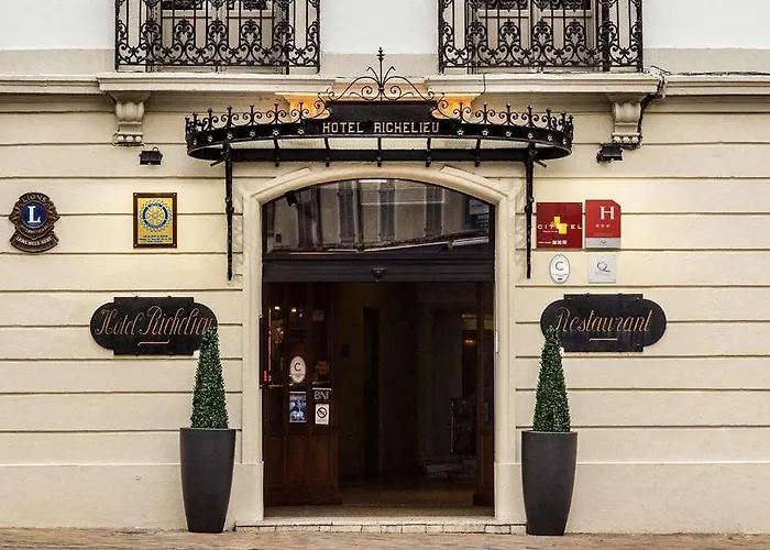 Richelieu 2* 몽트드마르장